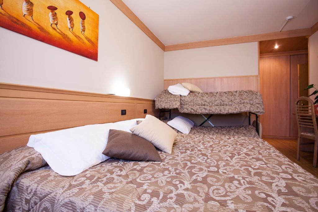 Hotel Vittoria Folgaria Room photo